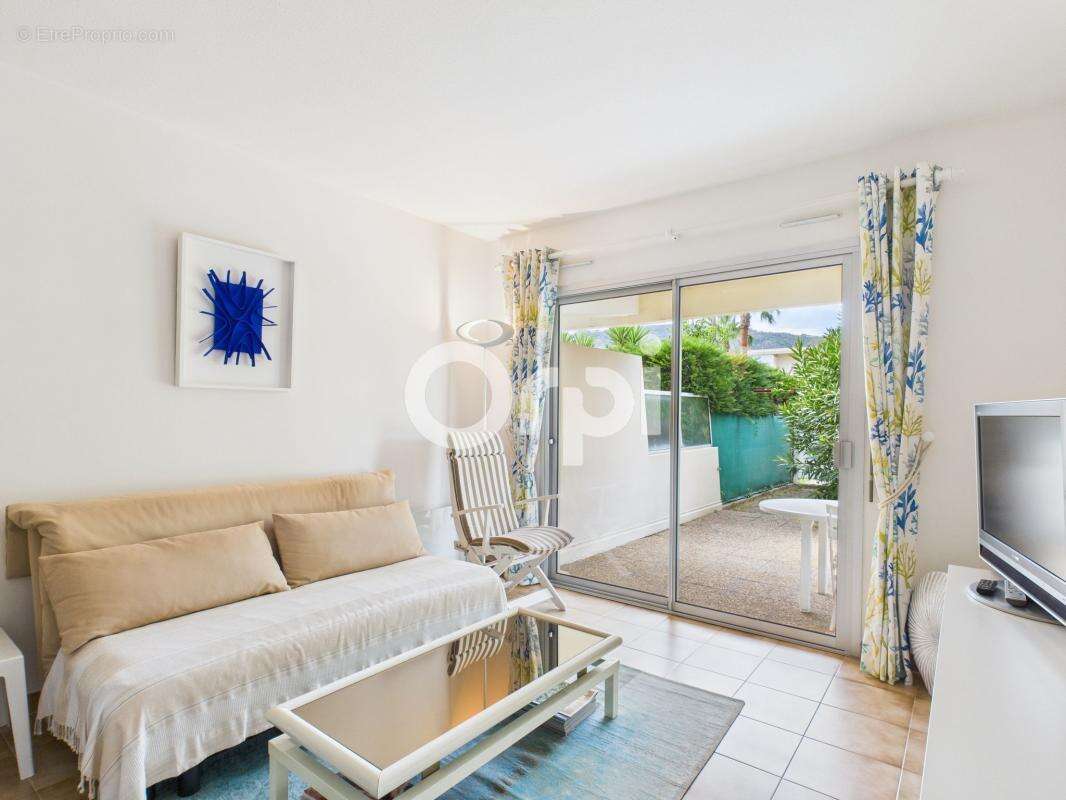 Appartement à MANDELIEU-LA-NAPOULE