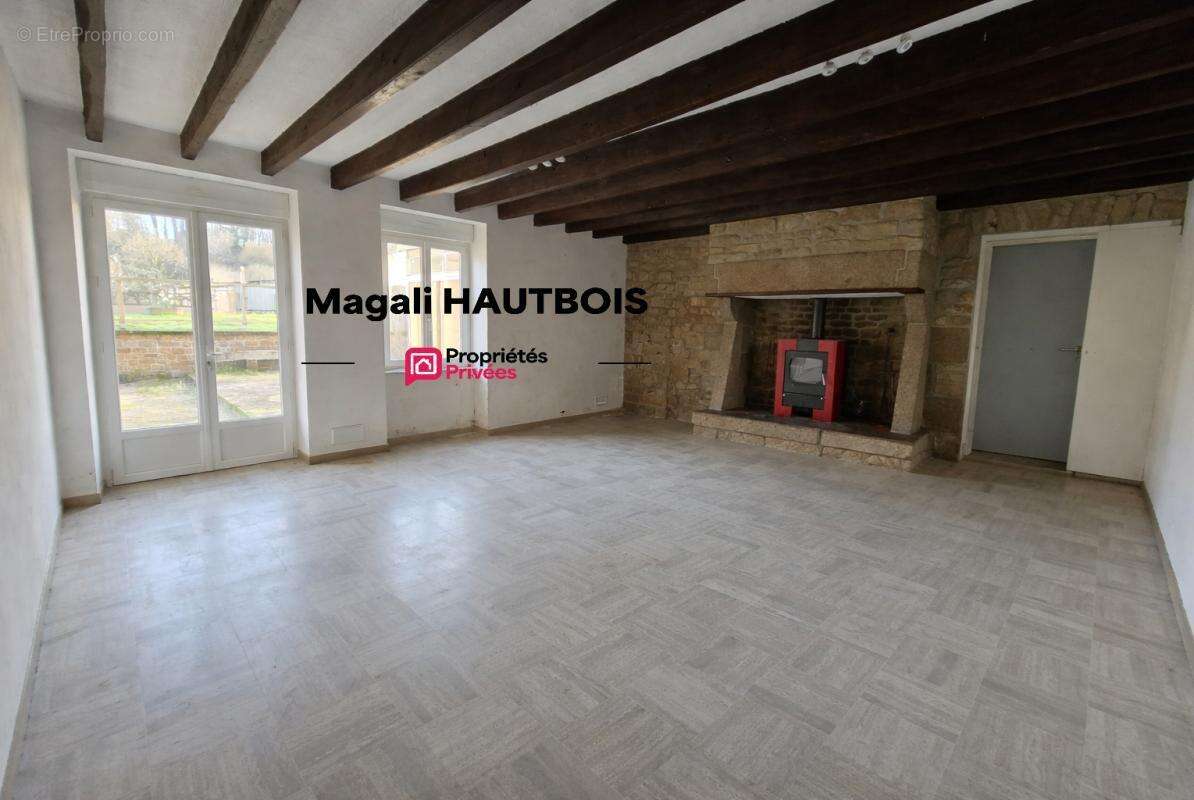 Maison à SAINT-HILAIRE-DU-HARCOUET