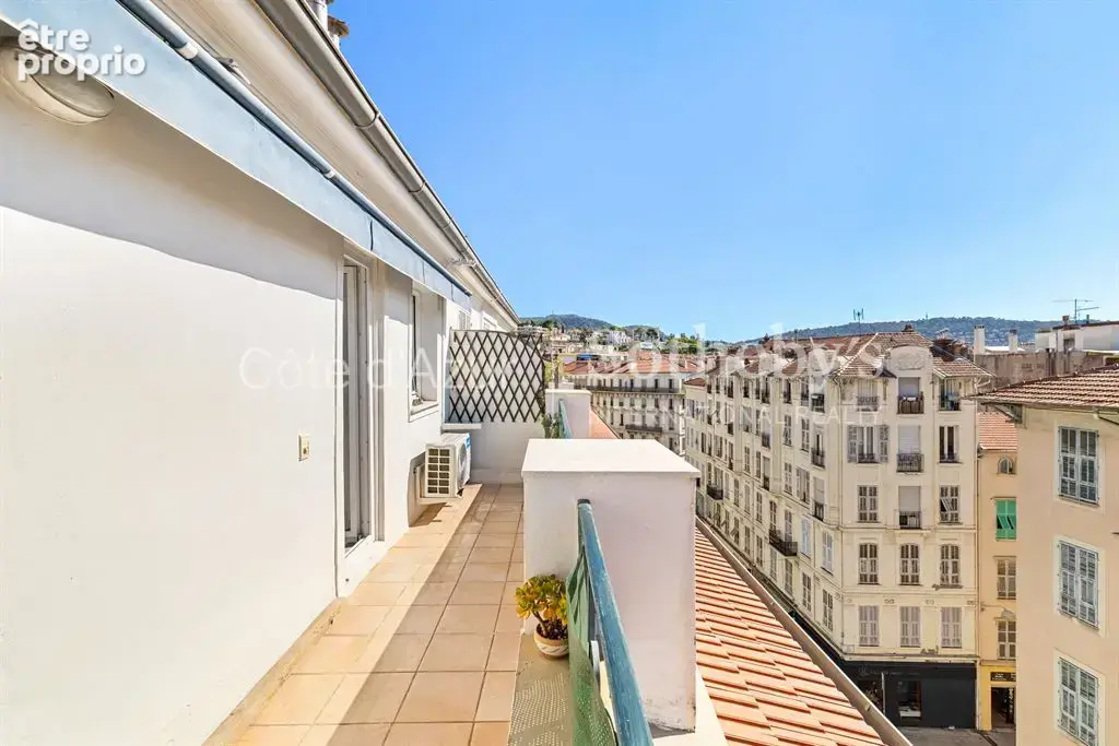 Nice Notre Dame, loft de caractère avec mezzanine et vues dégagées sur la ville - photo 8