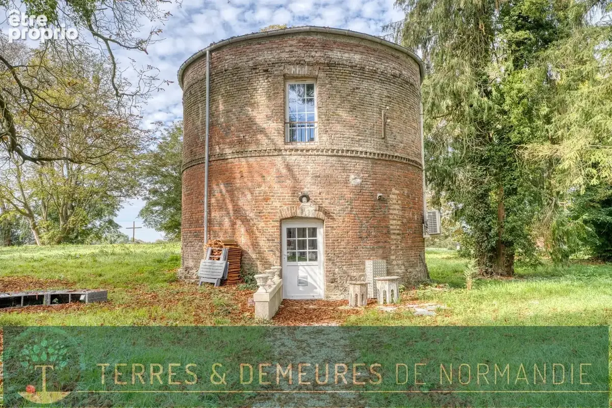 Domaine historique en normandie  château xviie & dépendances  4,5 hectares - photo 4