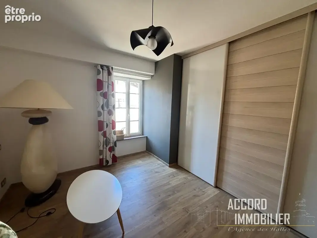 Puisserguier!! Superbe maison de 278 m2 avec piscine et  appartement T3  indépendant - photo 6