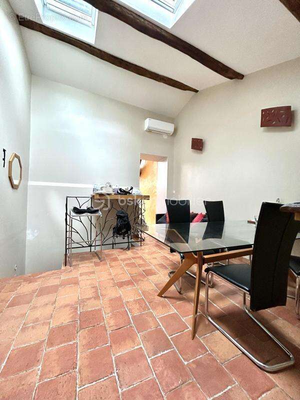 Maison à VIOLS-LE-FORT