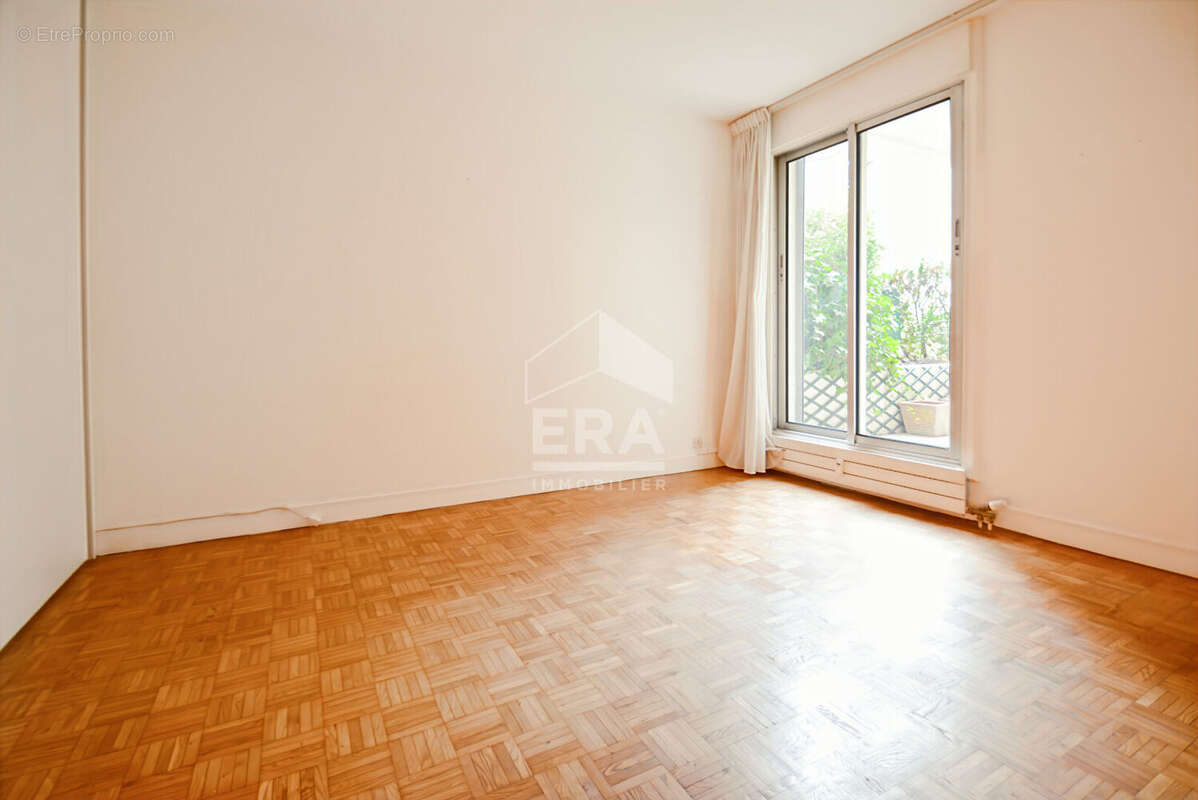 Appartement à ISSY-LES-MOULINEAUX