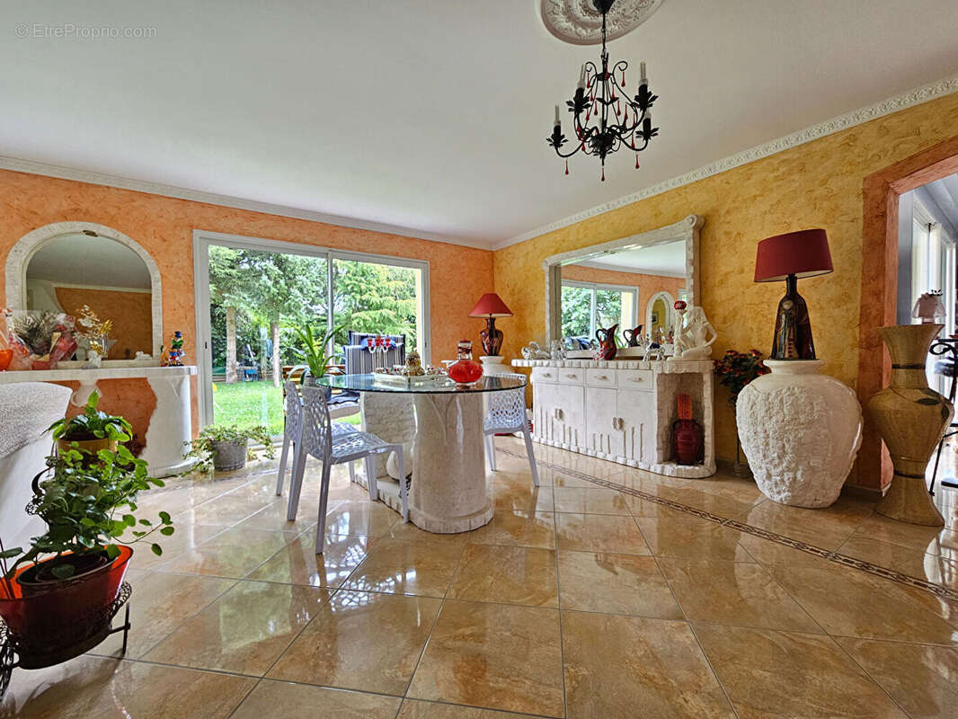 Maison à MESNIL-RAOUL