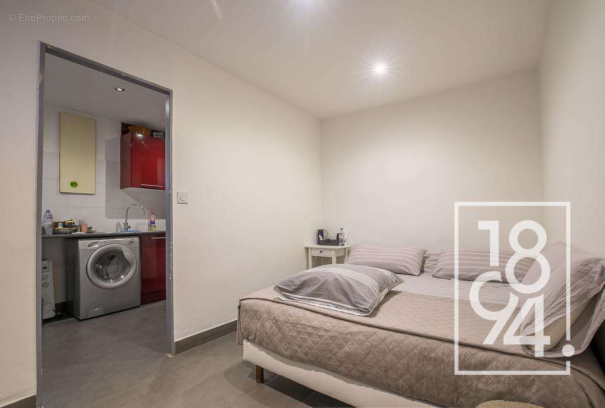 Appartement à MARSEILLE-3E