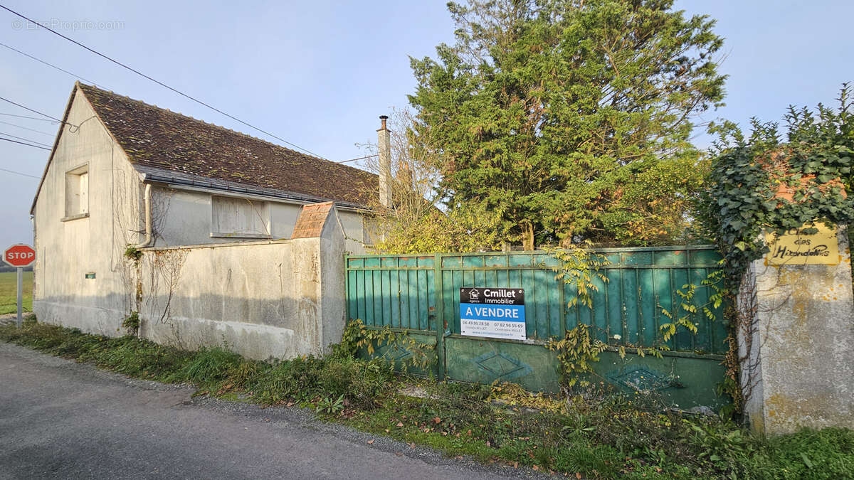 Maison à SAINT-LUBIN-EN-VERGONNOIS