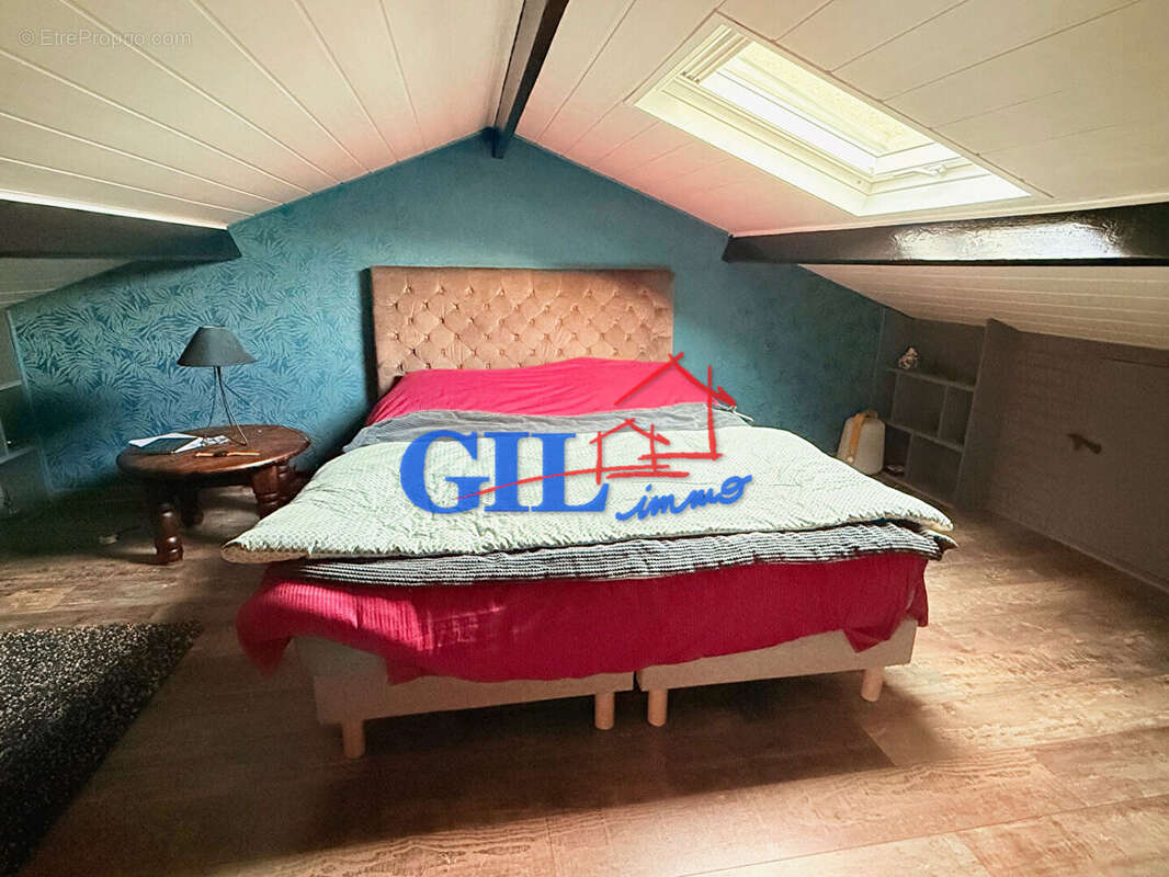 Maison à COMBS-LA-VILLE