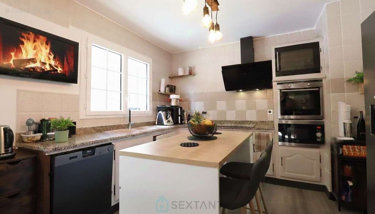 Maison 211 m² à Noisy-Sur-Ecole  - photo 12