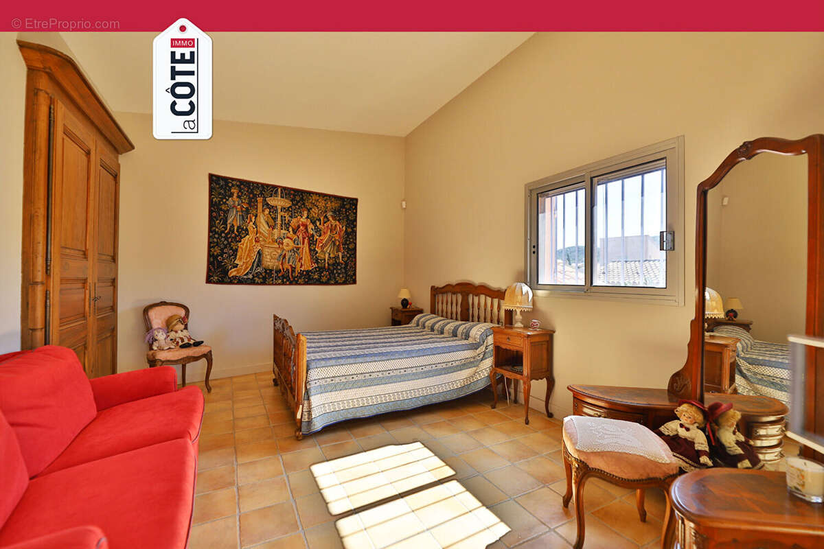 Maison à CHATEAUNEUF-LES-MARTIGUES