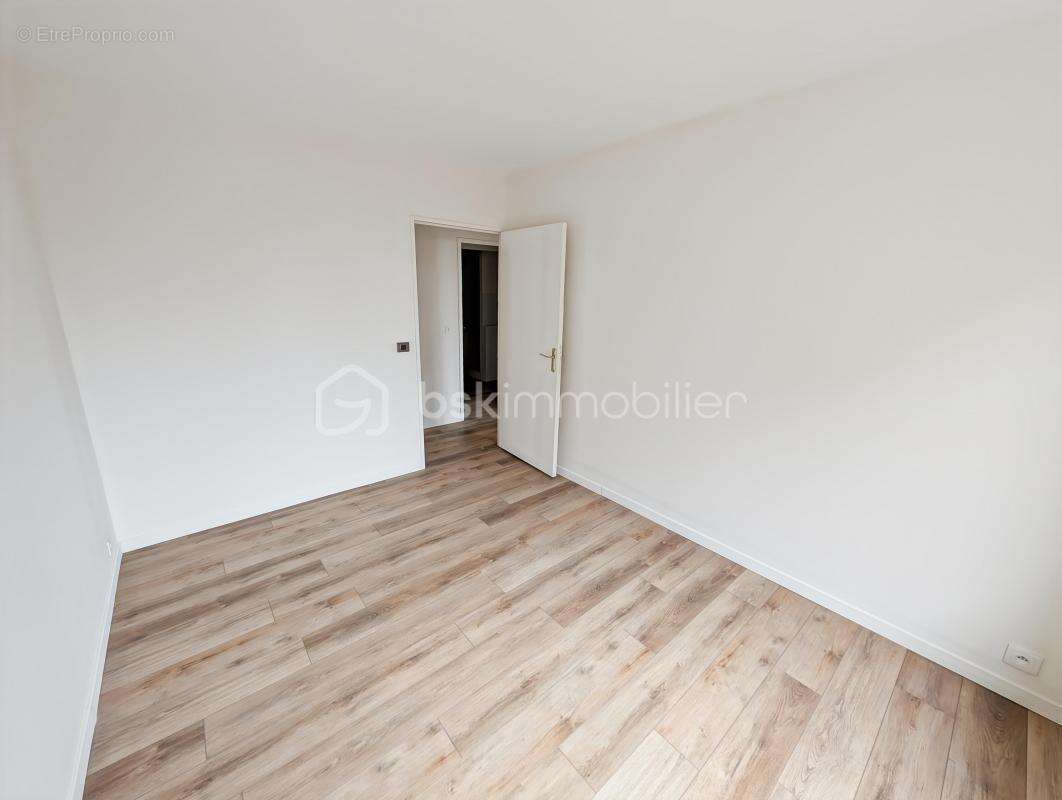 Appartement à EMERAINVILLE
