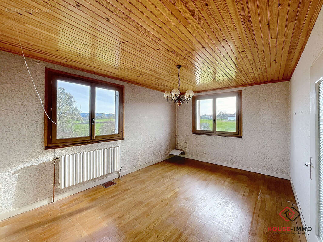 Maison à PONT-DE-POITTE