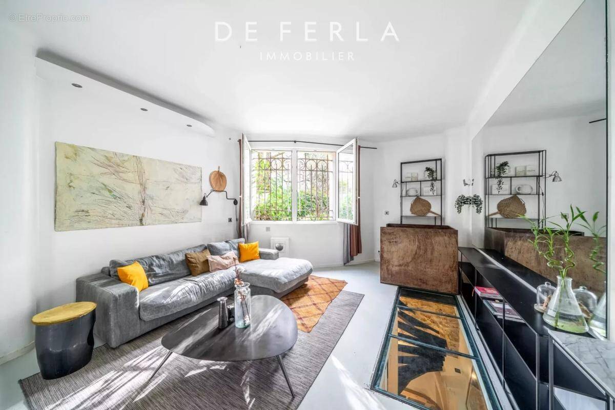 Appartement à PARIS-18E