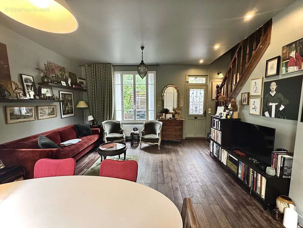 Appartement à SURESNES