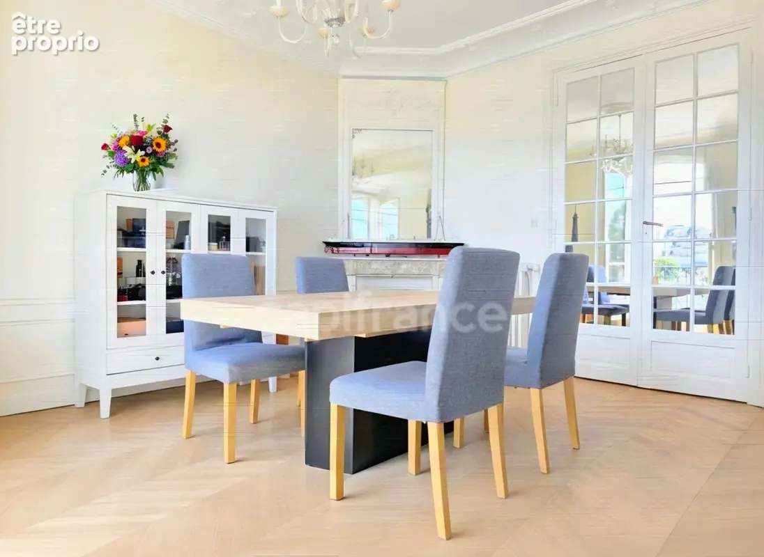 À vendre duplex haussmannien de 110 m² avec balcon et vue sur la tour eiffel à neuilly sur seine (92) - photo 4