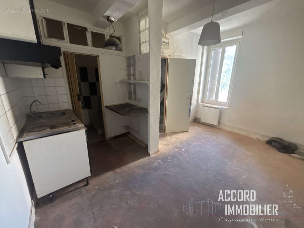 Investissement !! Immeuble de rapport de 3 studios - photo 8