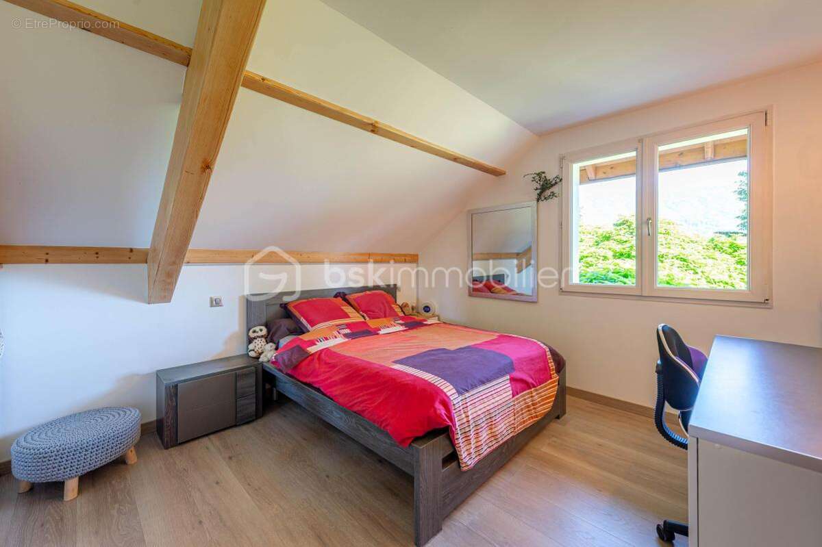Maison à CHAPEIRY