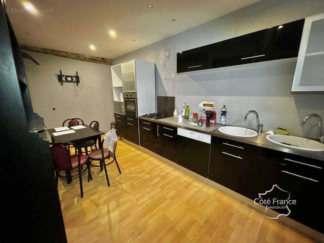 Appartement à VILLENEUVE-L'ARCHEVEQUE