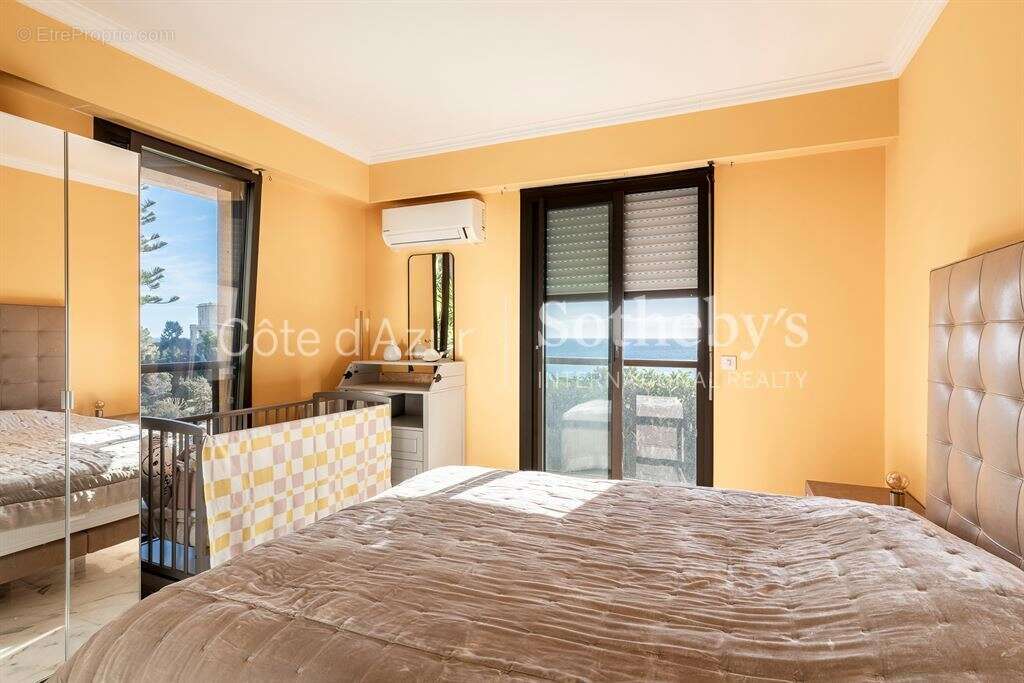 Appartement à ROQUEBRUNE-CAP-MARTIN
