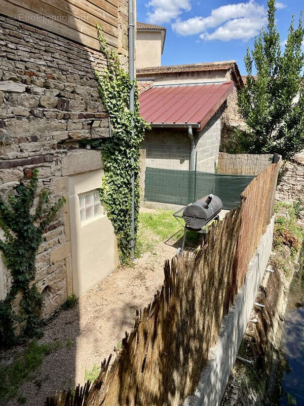 Appartement à THOISSEY