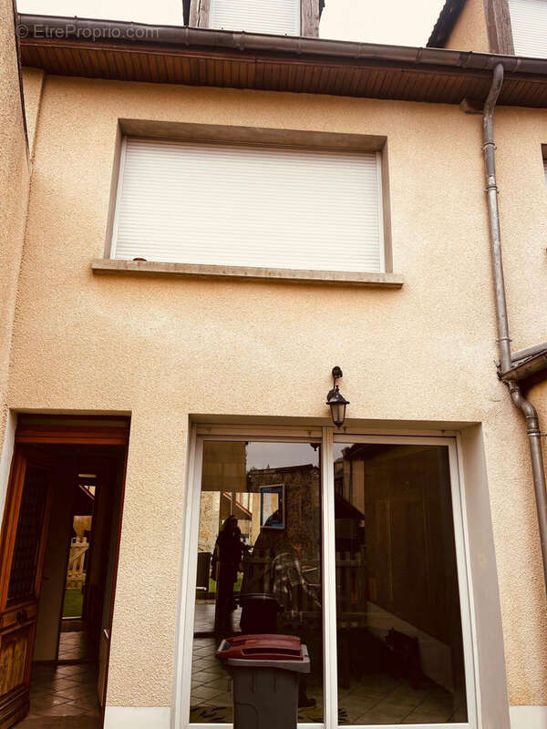 Appartement à TROISSY