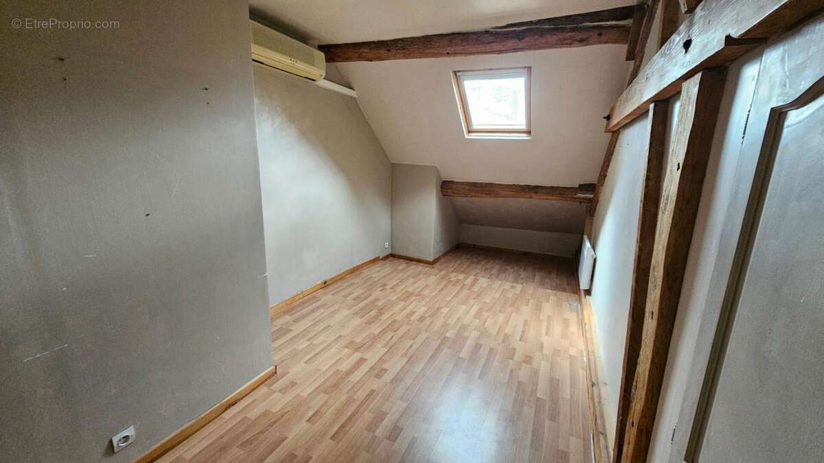 Appartement à HOUDAN