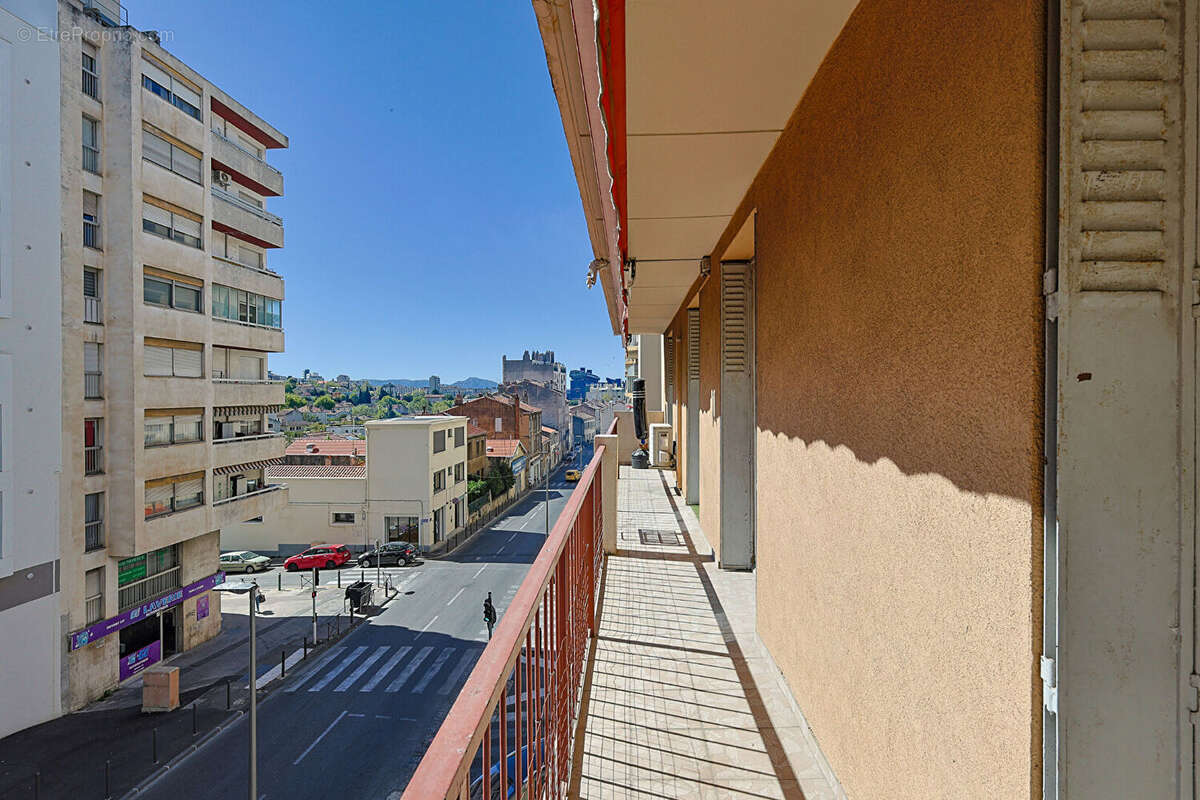 Appartement à MARSEILLE-13E