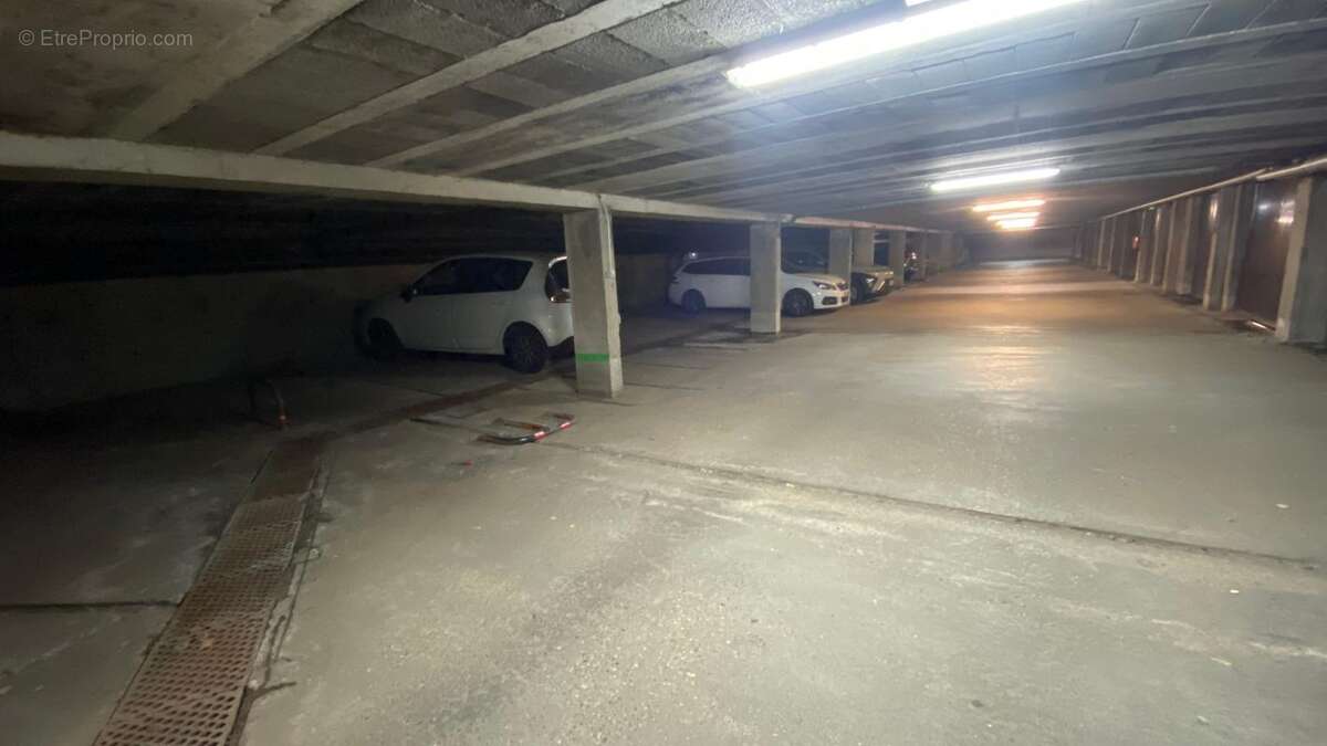Parking à LYON-7E