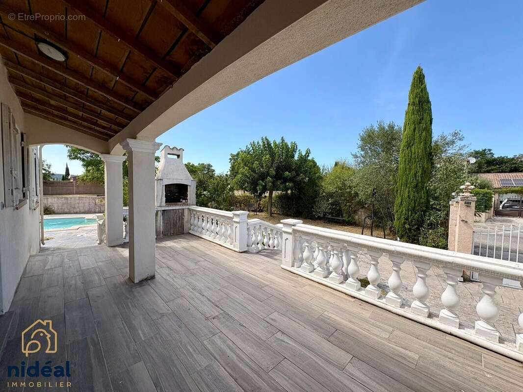 Maison 72 m² à Clarensac  - photo 8