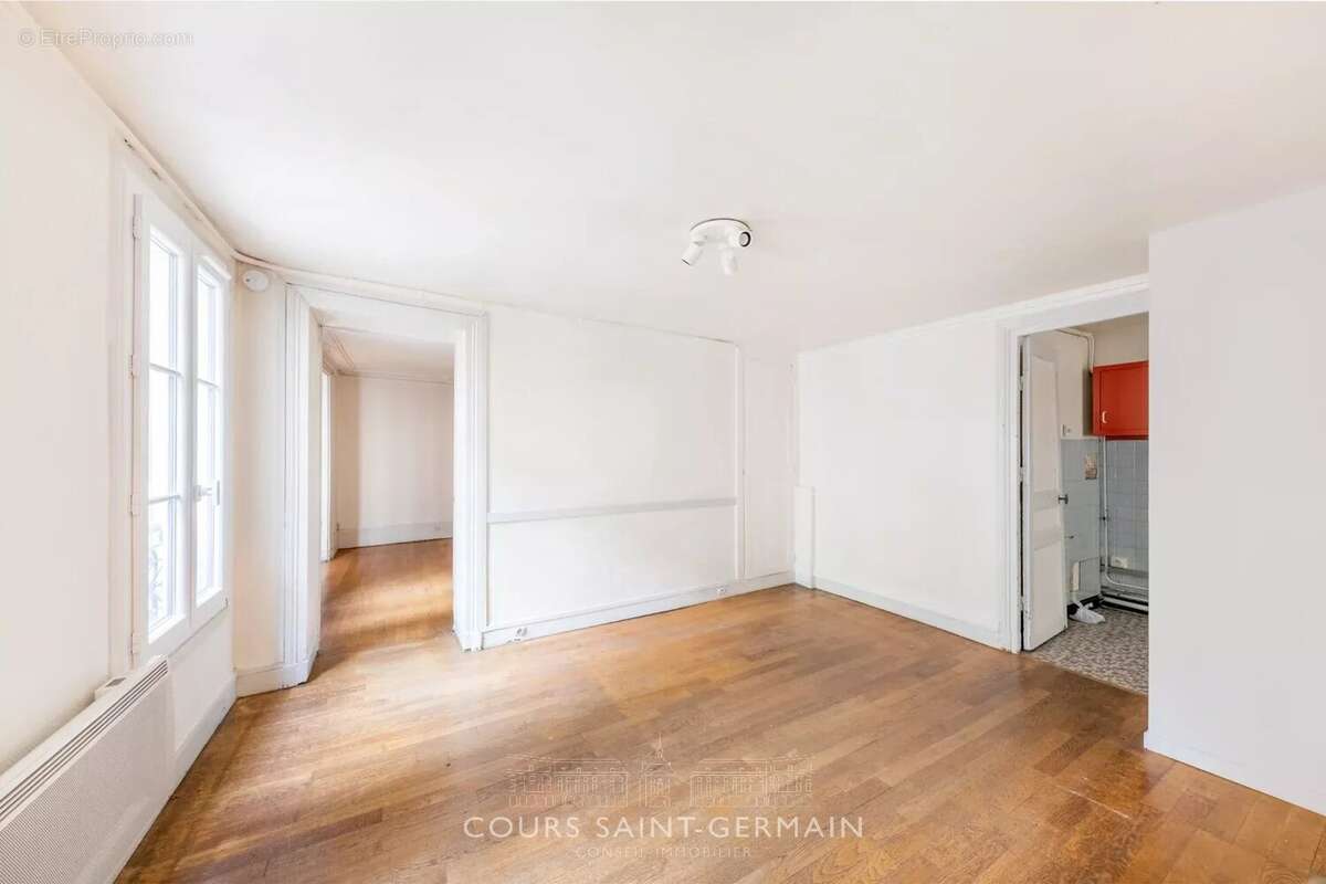 Appartement à PARIS-3E