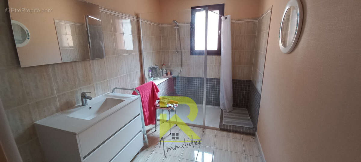 Beziers dans un bon quartier maison de construction traditionnelle  avec garage et jardin - photo 10