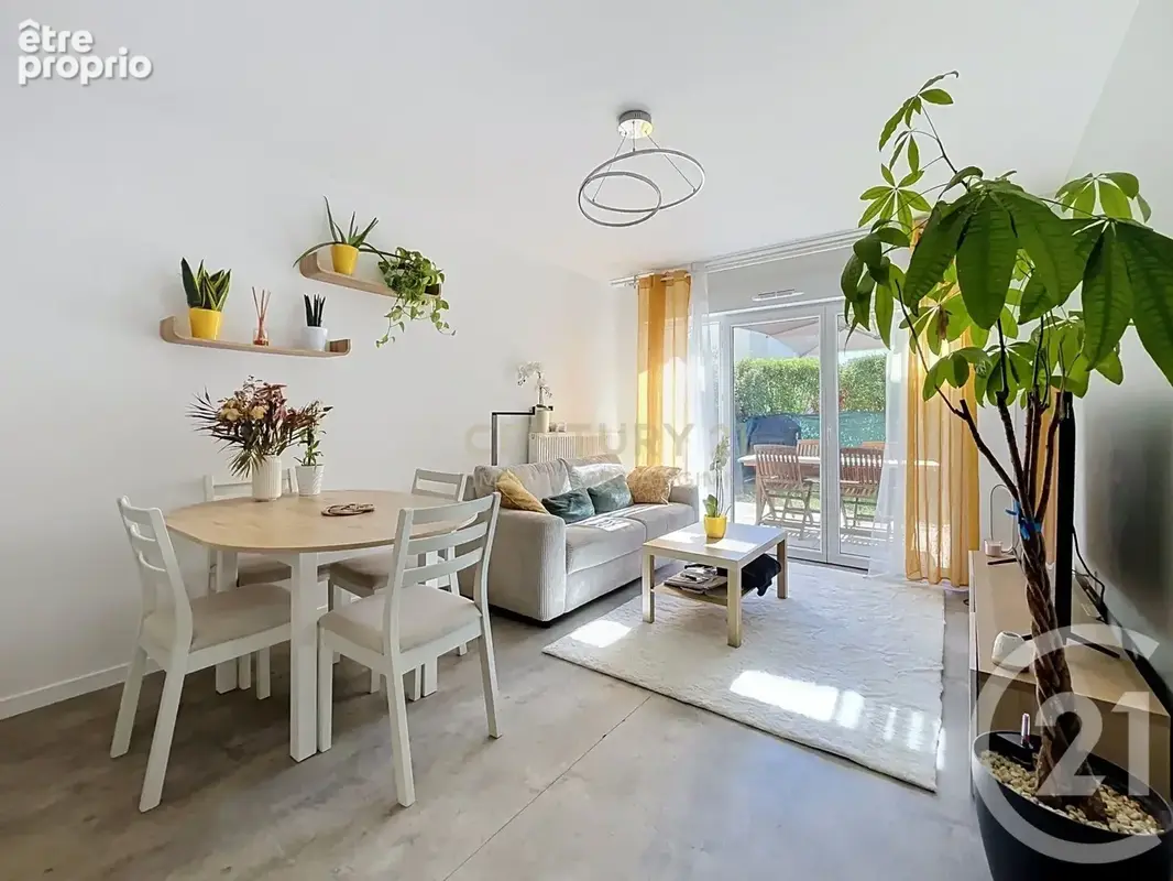 Appartement 4 pièces 76 m² à vendre à L'isle-D'abeau (38080) - photo 1