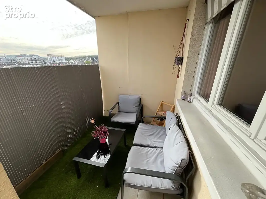 FRANCONVILLE, 2 pièces 48m2 avec balcon et cave. - photo 2