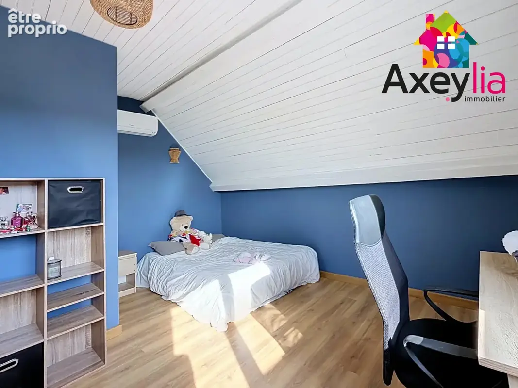A vendre - commelle-vernay - maison  rénovée avec 5 chambres - photo 15