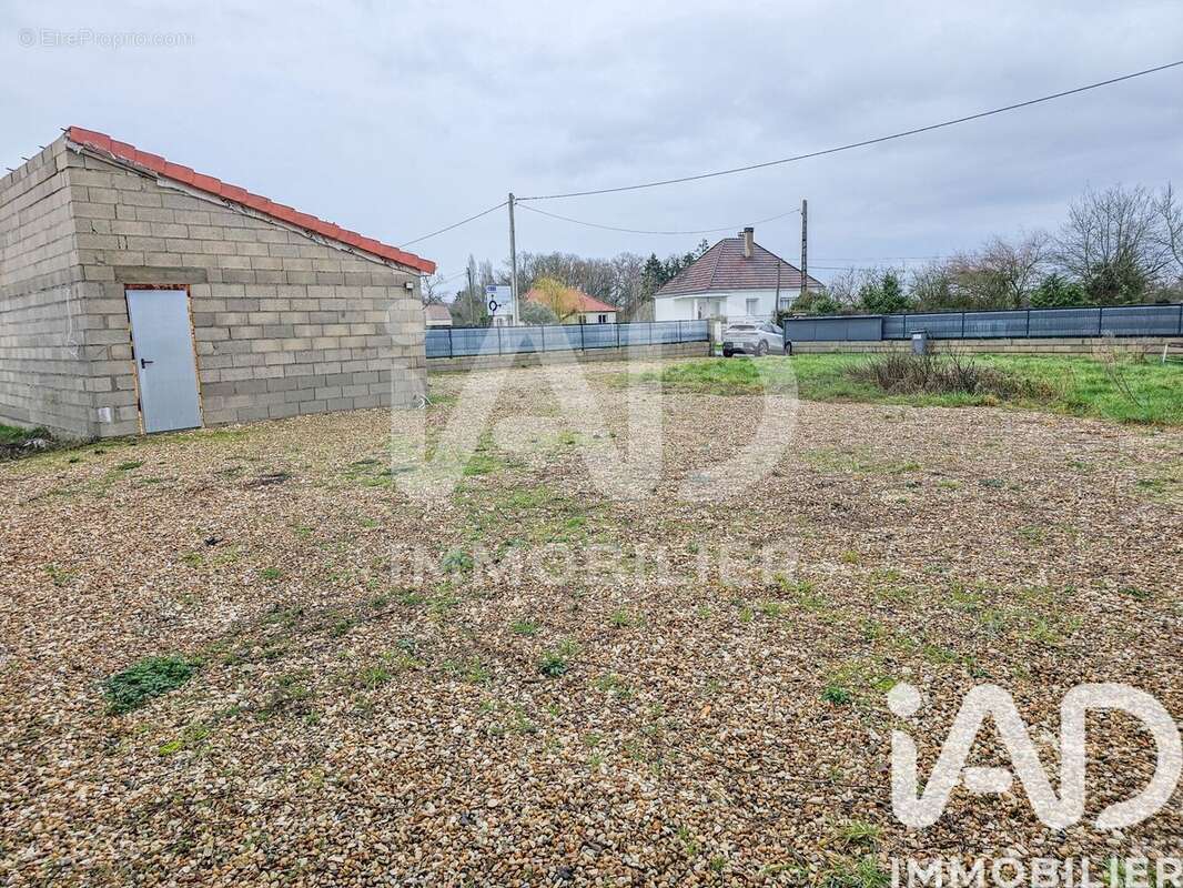 Photo 3 - Terrain à NOYERS