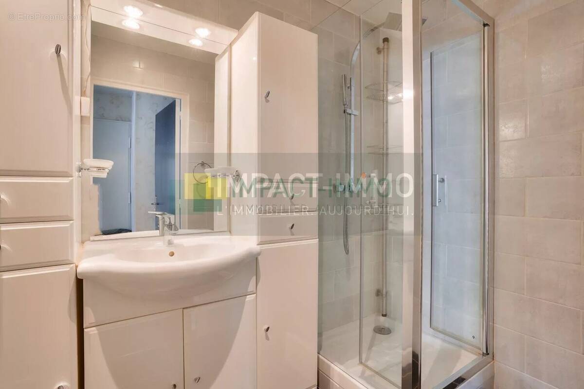 Appartement à LEVALLOIS-PERRET