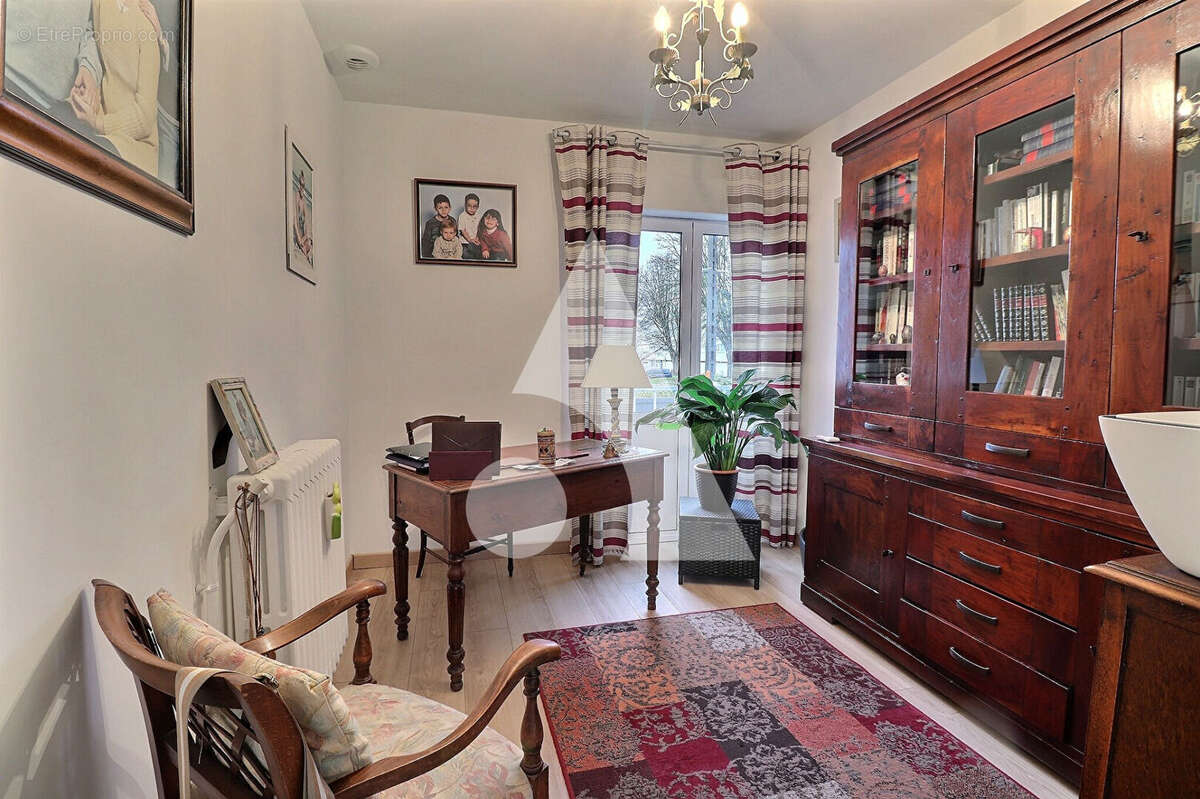 Maison à CHAMPAGNE-SUR-OISE