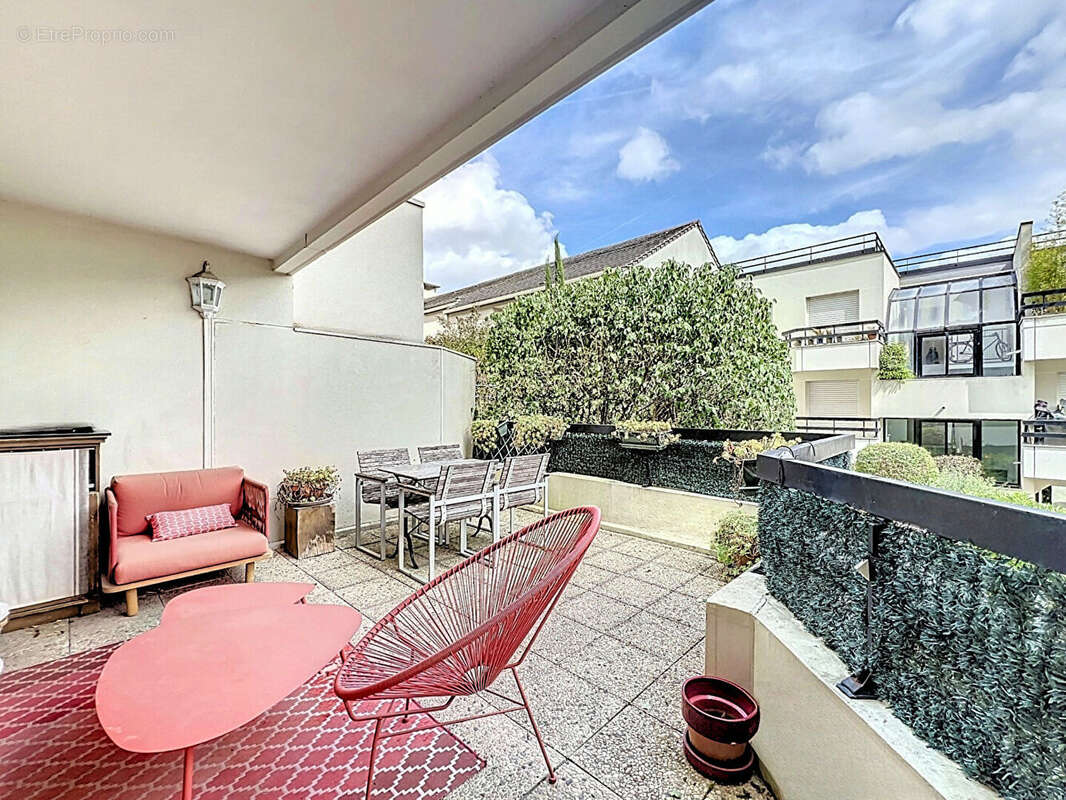 Appartement à SURESNES