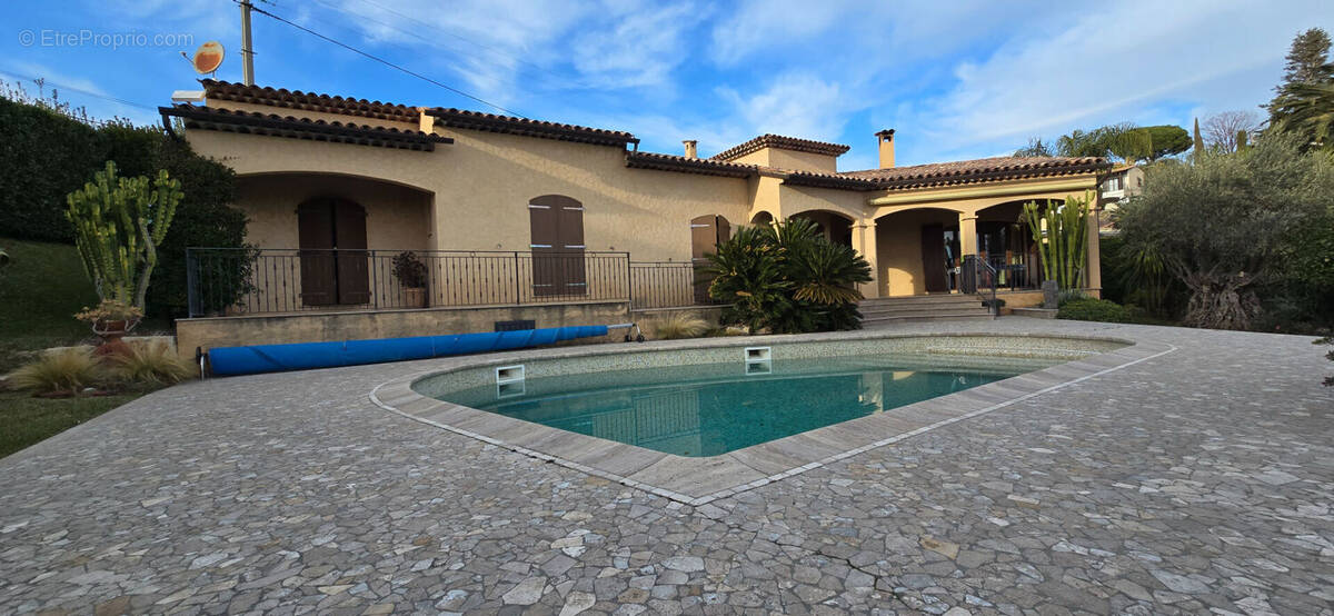 Maison à CAGNES-SUR-MER