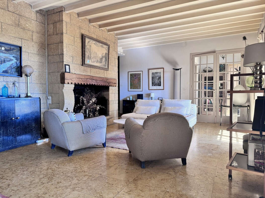 Maison à VILLENEUVE-LES-AVIGNON
