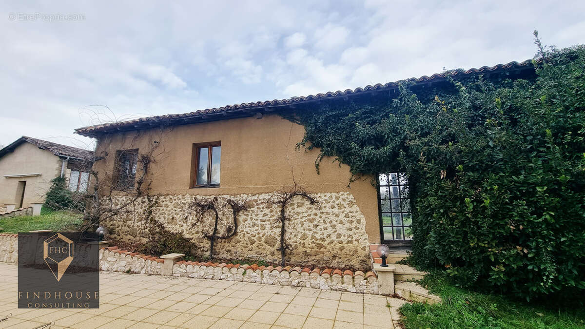 Maison à PUYMAURIN