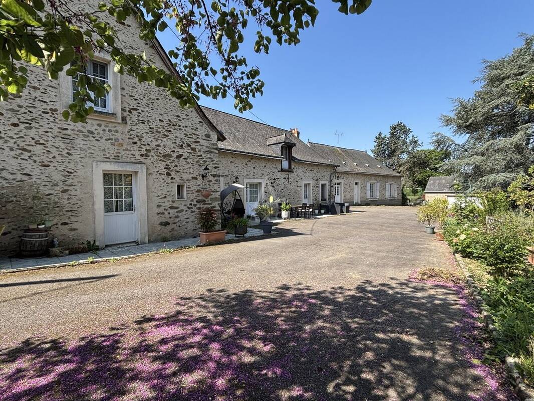 Maison à MIRE