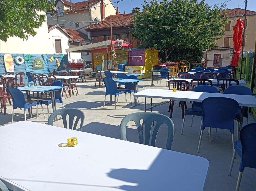 Photo 2 - Commerce à FIRMI