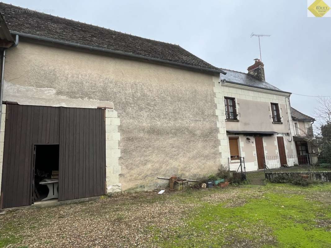 Maison à COUSSAY-LES-BOIS