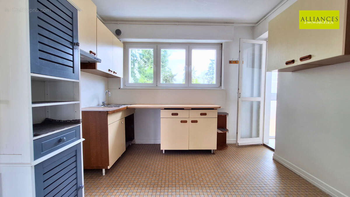 Appartement 4 pièces de 77.77 m2 avec loggia, ascenseur et cave - photo 11