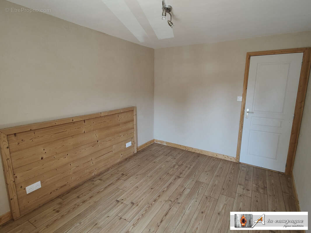 Maison à CHAMBON-SUR-VOUEIZE