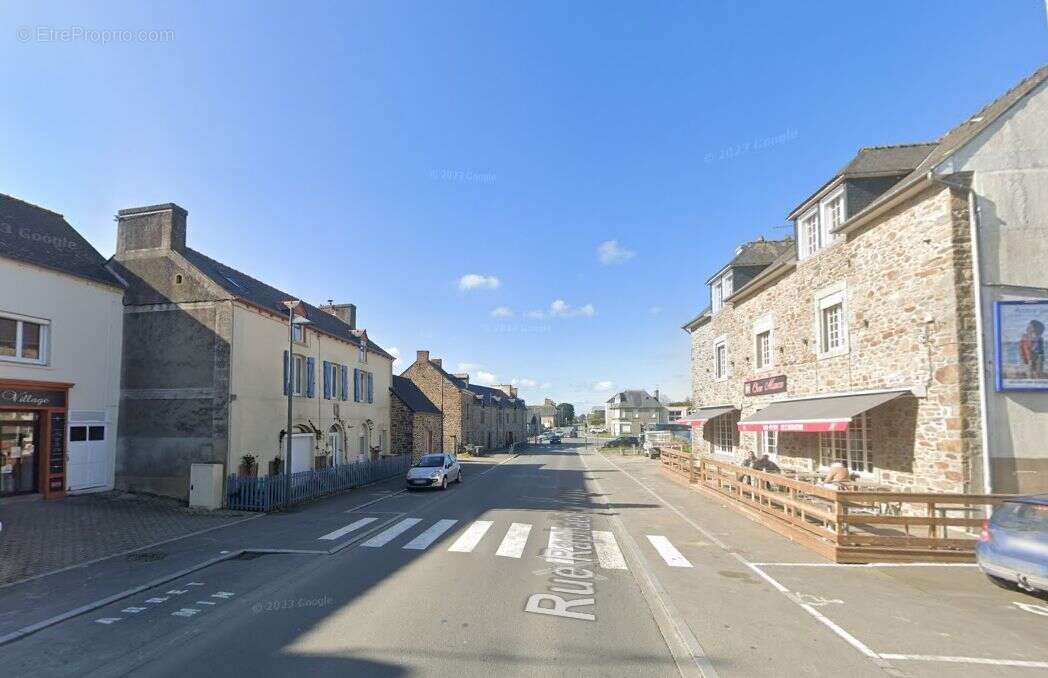 Terrain à LA GOUESNIERE