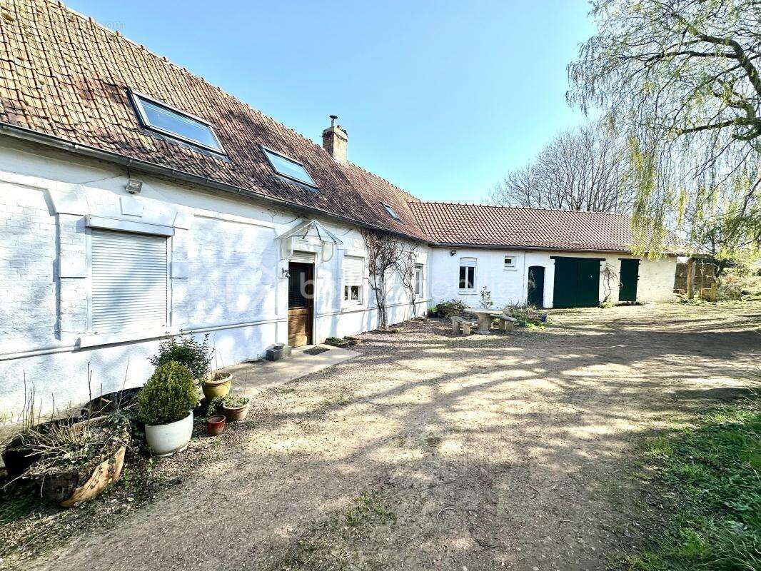Maison à SAINT-POL-SUR-TERNOISE