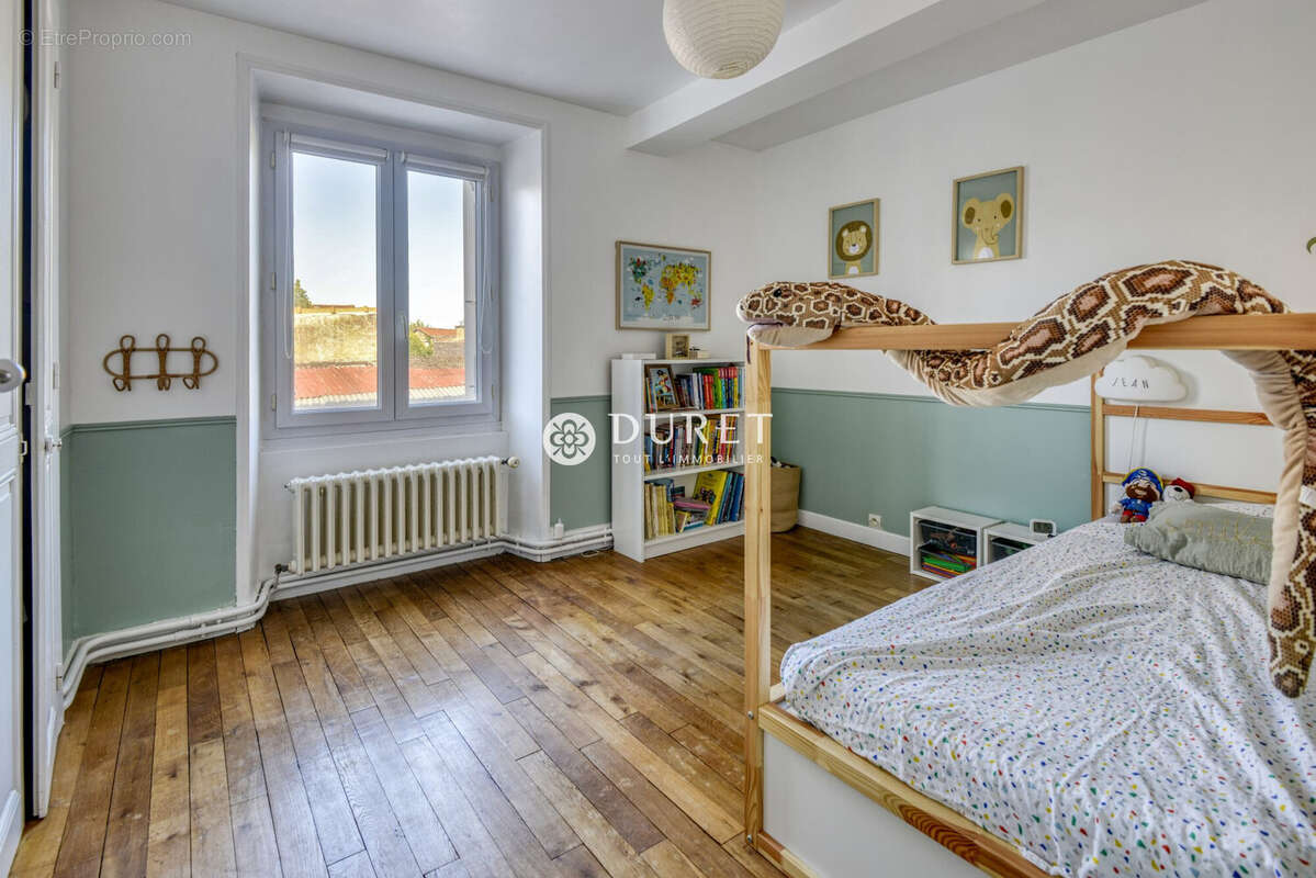 Maison 193 m² à Tillieres  - photo 8