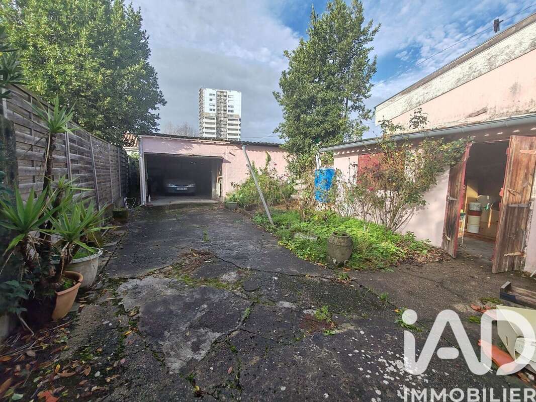 Photo 2 - Maison à CENON