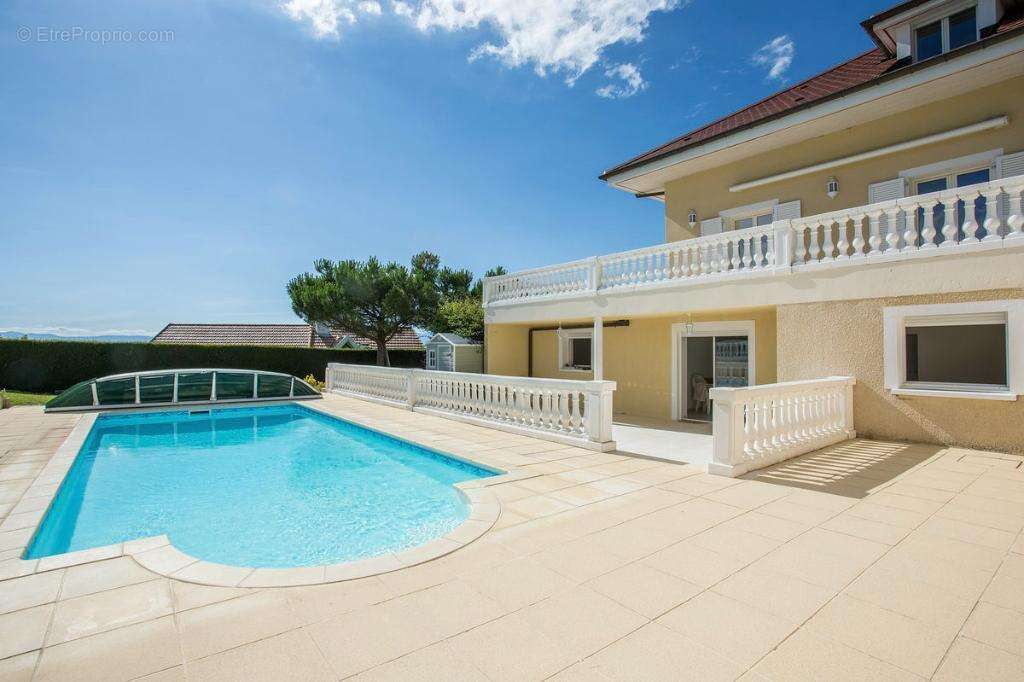 Maison à CRANVES-SALES